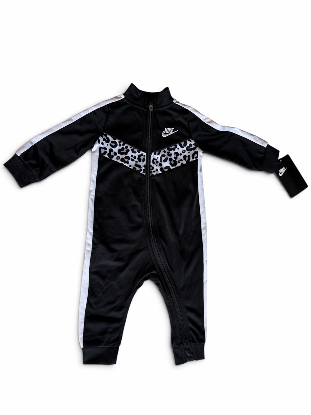 NWT! Nike Black & White Leopard Detail One-Piece Baby Site: 9M
